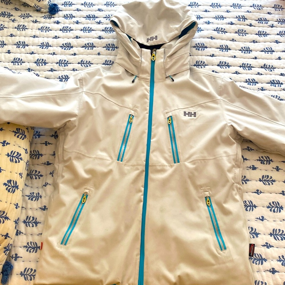 Helly Hansen Men’s Large ski jacket, white. Excellent used condition.